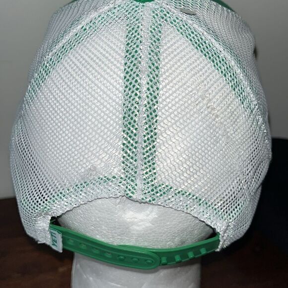 Yeti Coolers Hat Cap Snap Back Men’s Green White Vented Mesh Trucker Adjustable - Picture 2 of 3